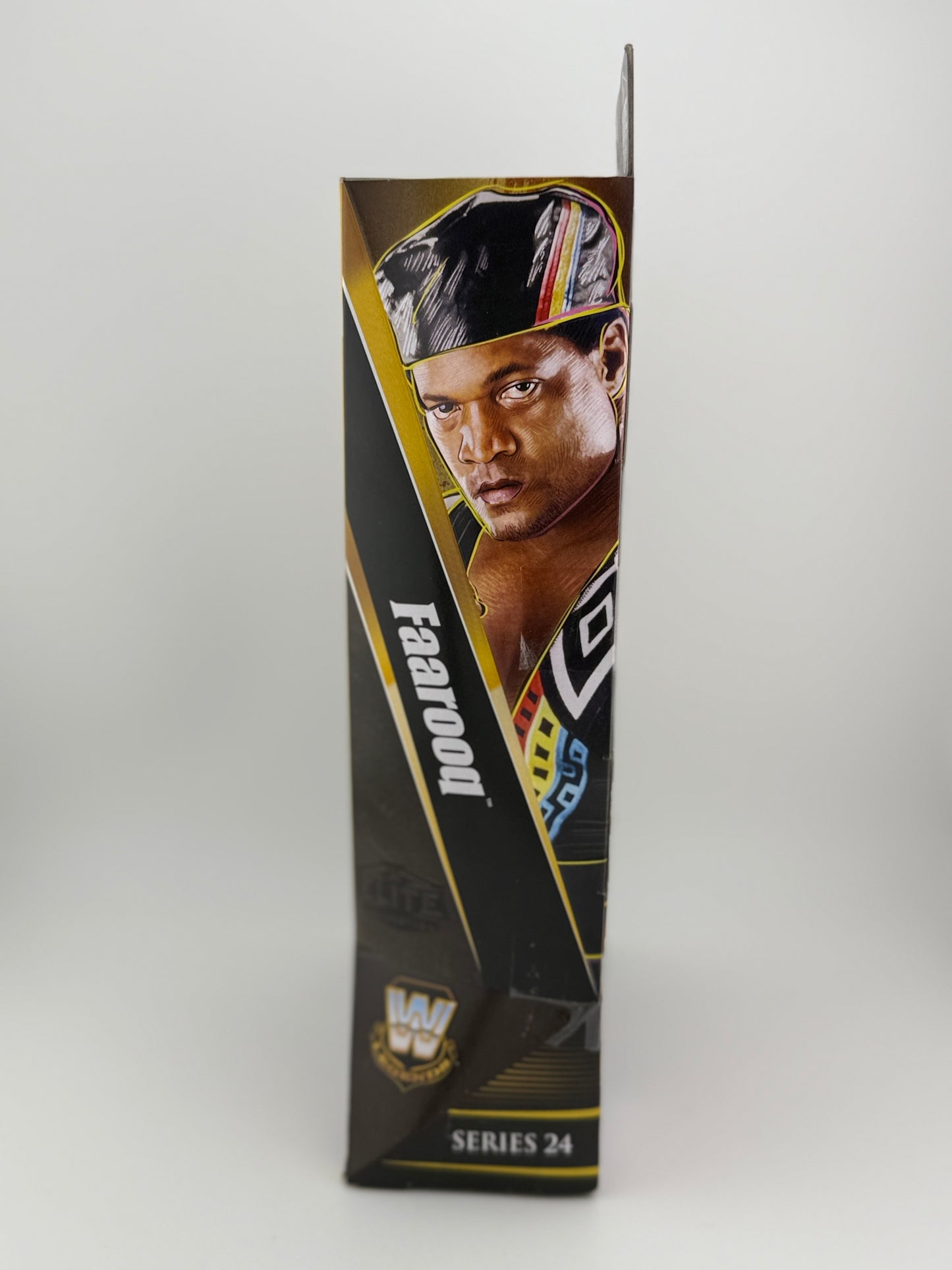 WWE Elite- Legends Series 24 Faarooq(Chase) Action Figure