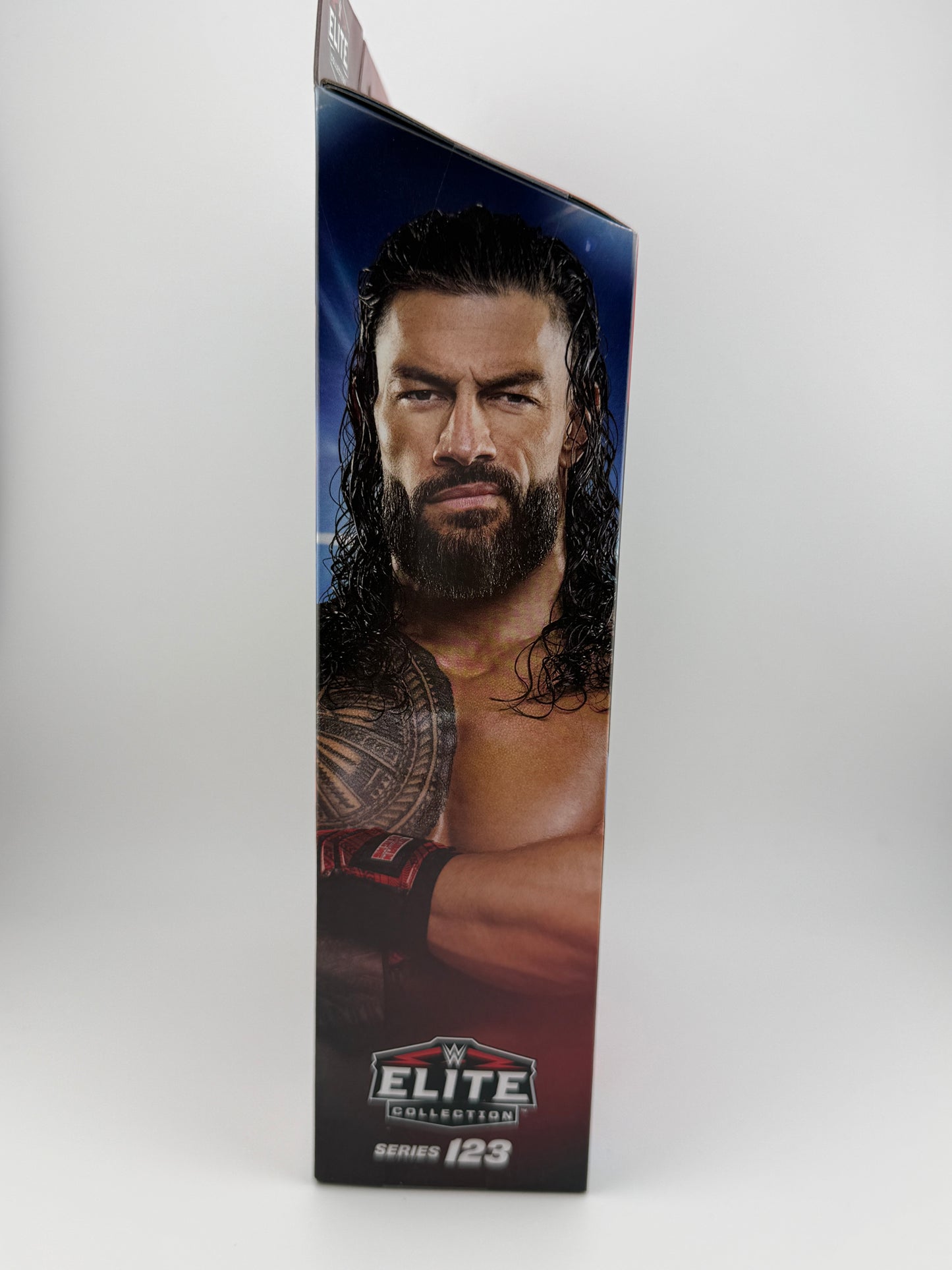 WWE Elite- Series 123 Roman Reigns Action Figure