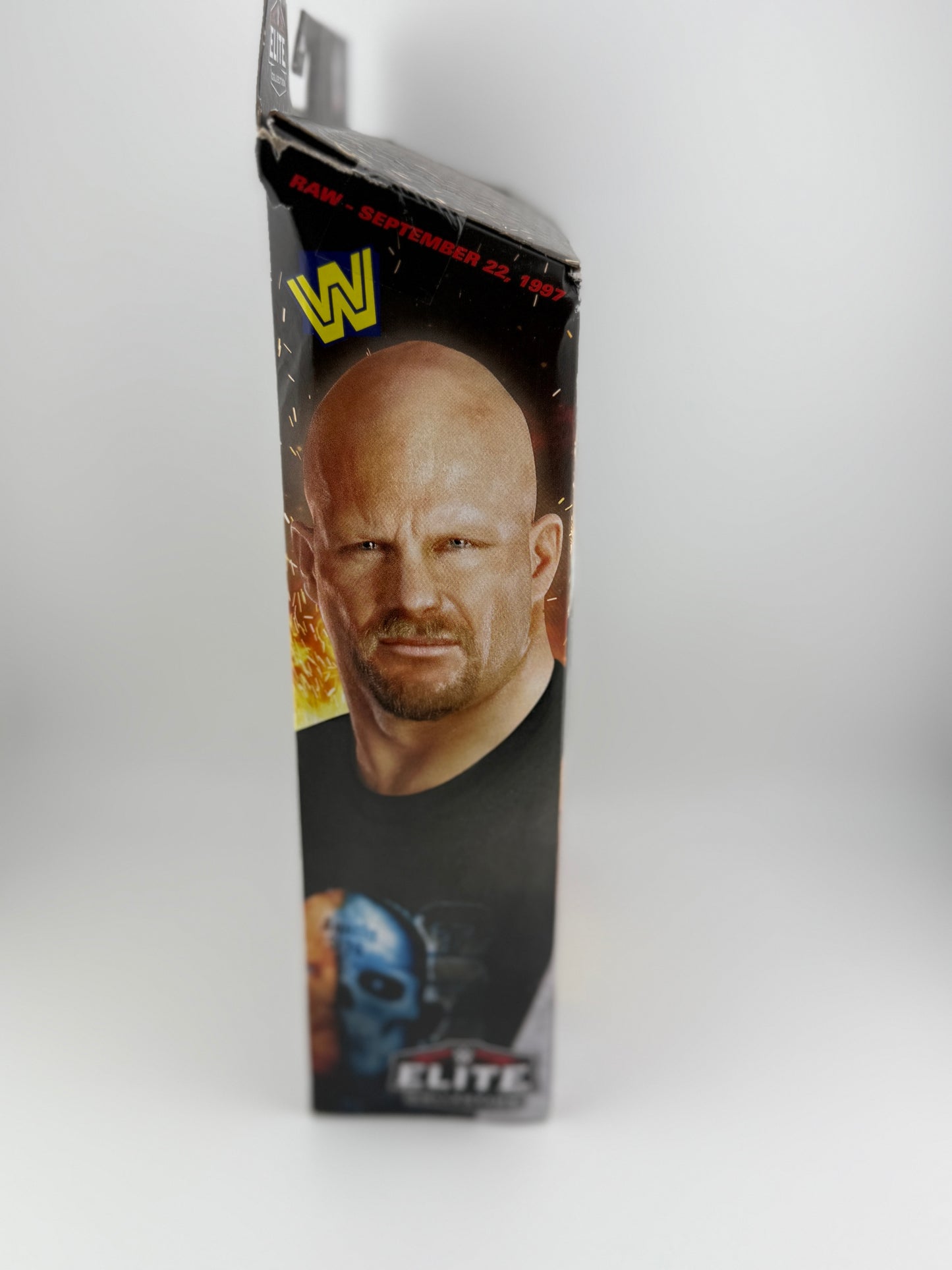 WWE Elite- MNW Series 4 Stone Cold Steve Austin Action Figure