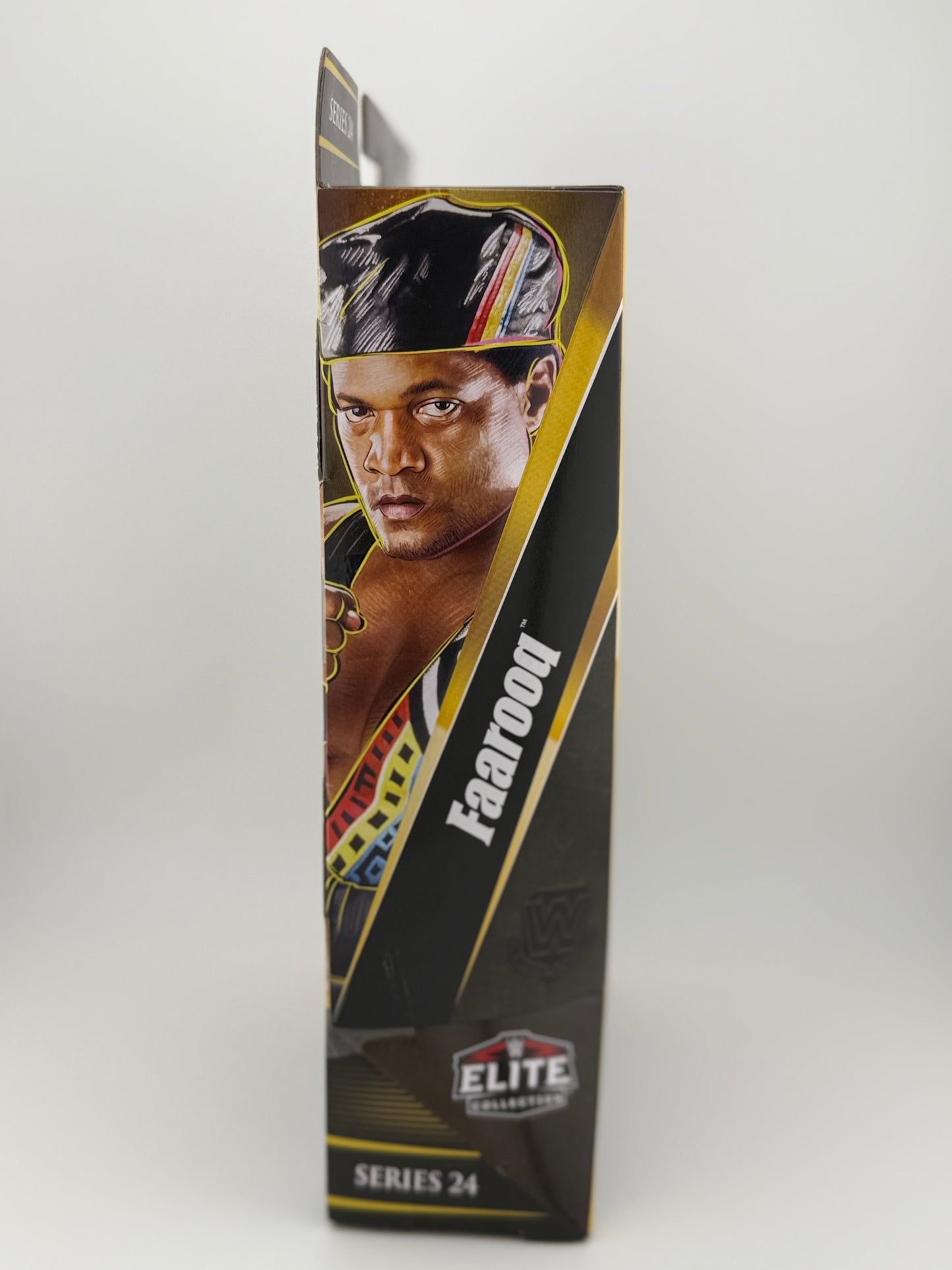 WWE Elite- Legends Series 24 Faarooq(Chase) Action Figure